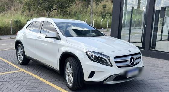 MERCEDES-BENZ GLA 200 1.6 CGI STYLE 16V TURBO FLEX 4P AUTOMÁTICO